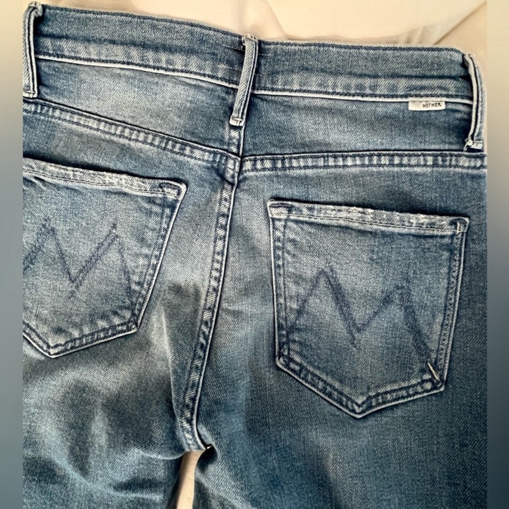 ✨Mother High Waisted Weekender Skimp Jeans✨